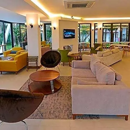 Ξενοδοχείο Garden Life 3*