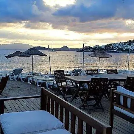 Ξενοδοχείο Garden Life 3*